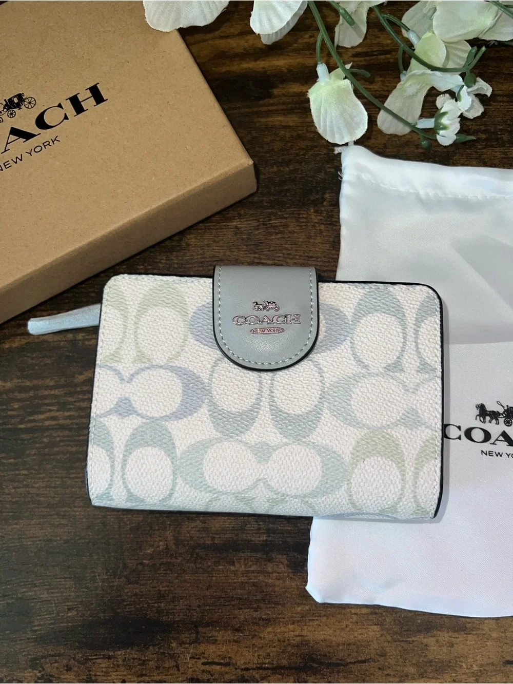 New Coach Medium Corner Zip Wallet in Pretty Signature Canvas